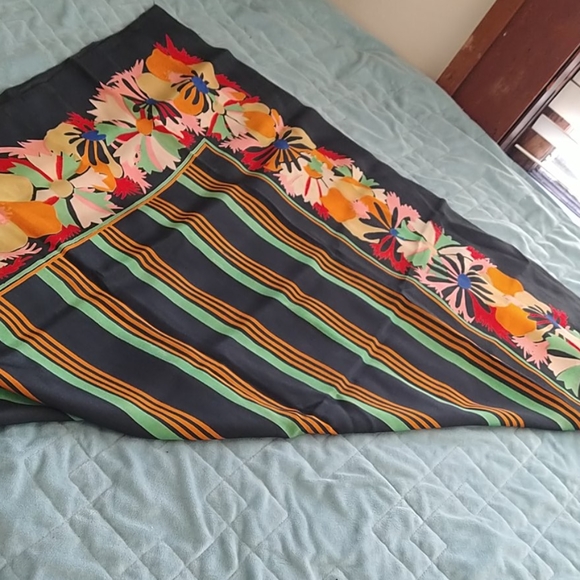 VTG Scarf - Picture 2 of 5